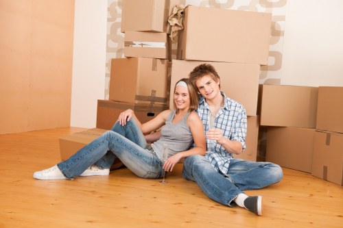 Moving truck service for homes and flats in Notting Hill