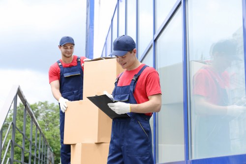 Packing and unpacking support for a Notting Hill home move